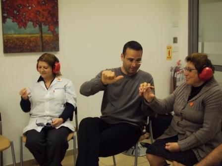 מתנדבת מכבי בפעולה