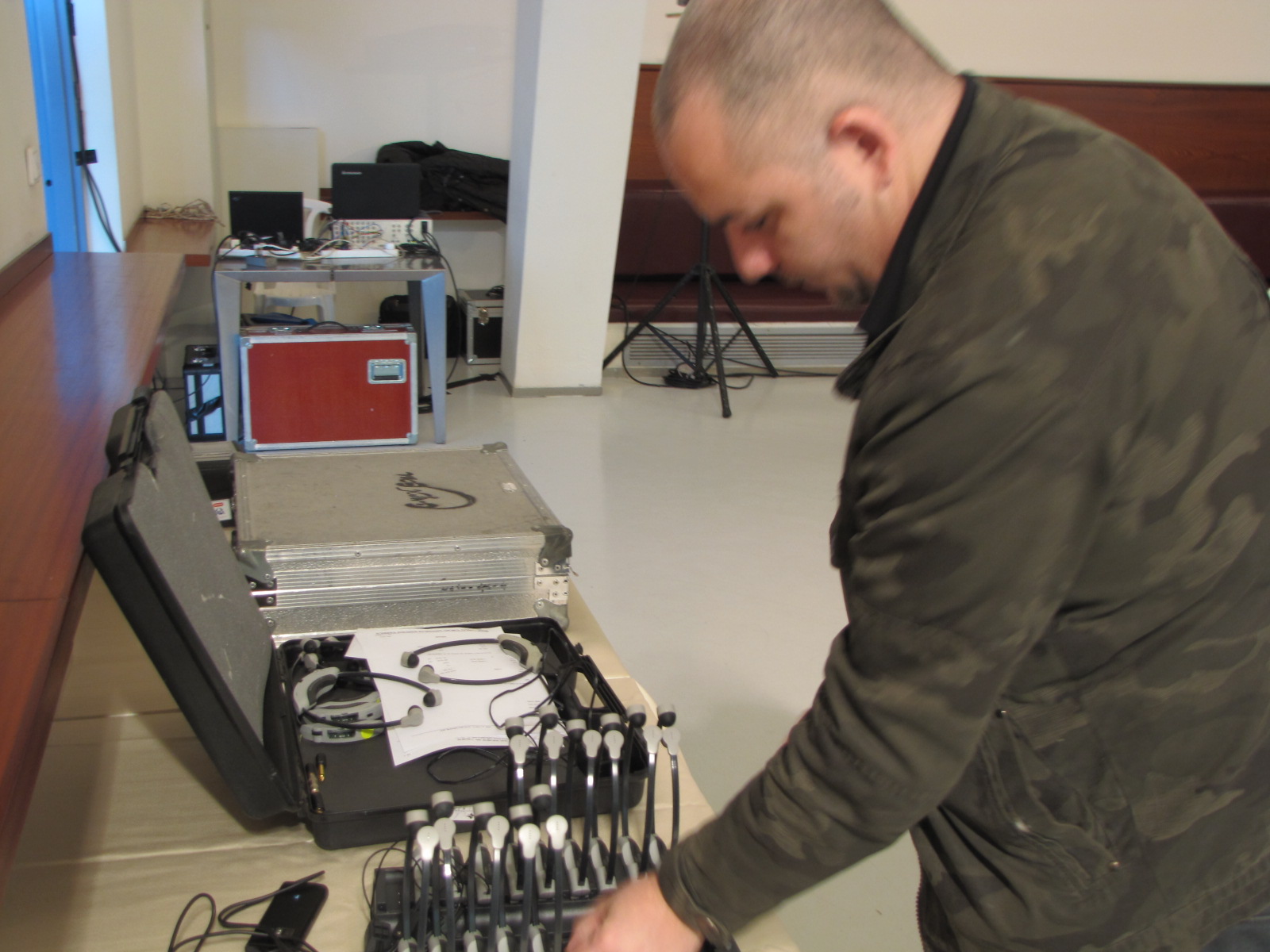 Headphone-amplification-for-the-hearing-impaired