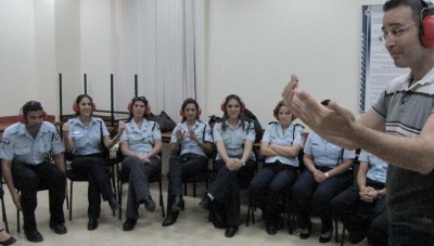 Lecture-to-cops-at-the-national-headquarters-Ramla-3-e1325408612978